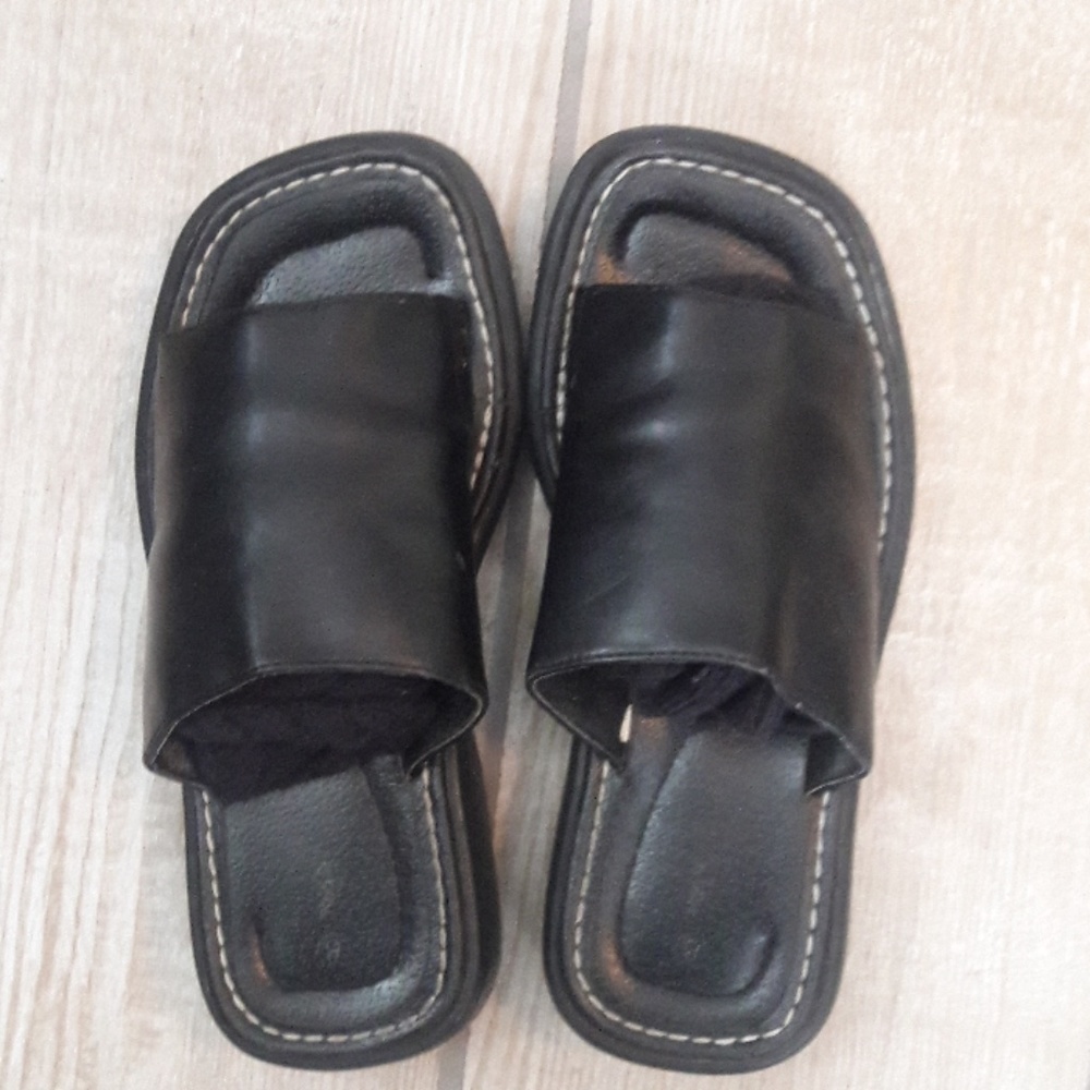 Mossimo slip on sandals Mens 8